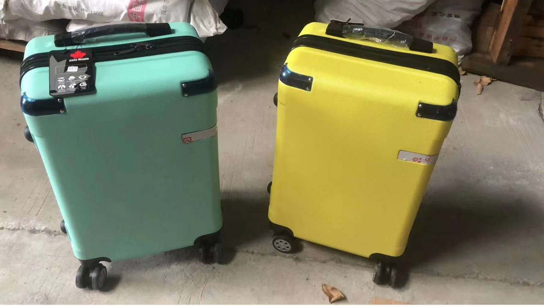 গরম বিক্রয় উচ্চ মানের অ্যালুমিনিয়াম ফ্রেম পিসি ট্রলি আন্তর্জাতিক ভ্রমণকারী রোলিং ব্যাগ সঙ্গে কম দাম