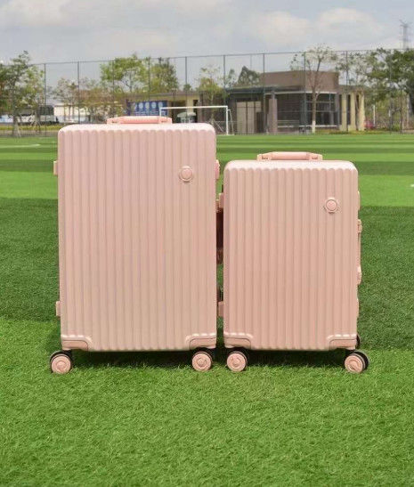 কারখানার দাম পিসি ব্যাগ স্যুটকেস মাল্টিপল রঙ TSA ভ্রমণ স্যুটকেস জলরোধী বহন কেস পুরুষদের জন্য নারী পরিবার